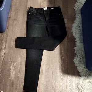 Black demin jeans. Sz 12. Straight skinny. Mid rise